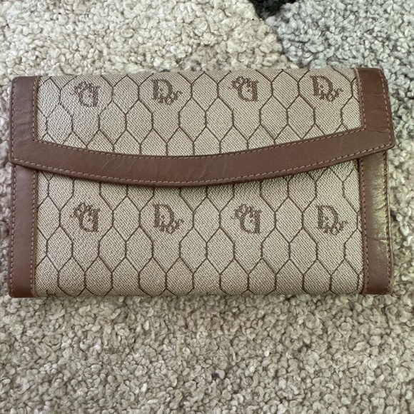 Christian Dior Kisslock Wallet - Picture 1 of 8